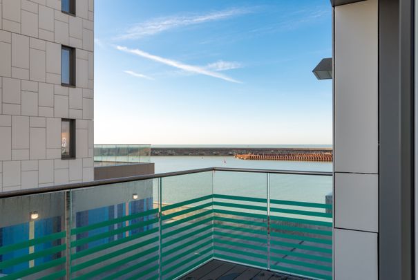 2 bedroom apartment to rent Sirius 6 The Boardwalk - Photo 1