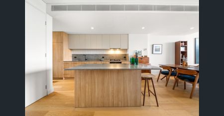 Glamorous Dual Level Loft With A Huge Rooftop Terrace: Offered furnished, partially furnished or unfurnished - Photo 4