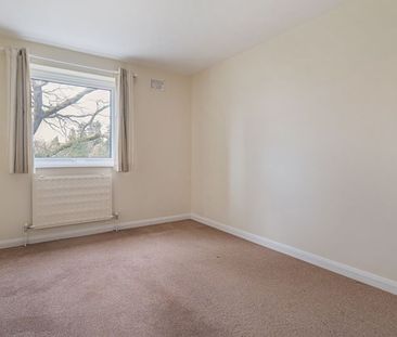Cedar Court, Haslemere, Surrey, GU27 - Photo 5