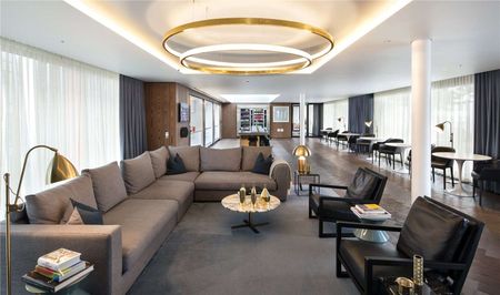 Beautiful 2 bedroom luxury apartment in the highly desirable Nova Building with 24/7 concierge, gym, lounge, cinema, roof terrace and meeting room. - Photo 2