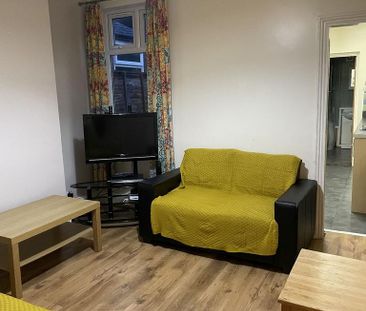 4 bedroom house to rent - Photo 2