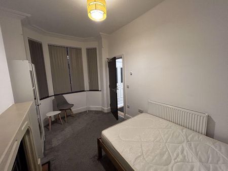 1 bedroom in a house share to rent - Photo 5