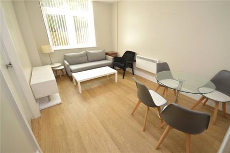 1 bedroom apartment to rent - Photo 2