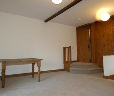 2 bedroom barn conversion to rent - Photo 4