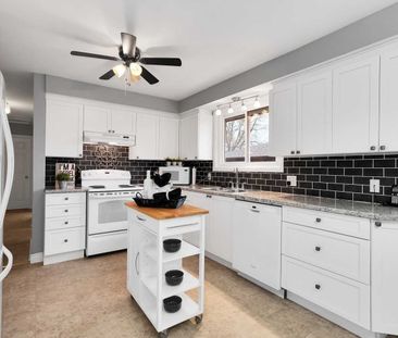 For Lease - 77 Cromwell Avenue, Oshawa, Ontario - Photo 4