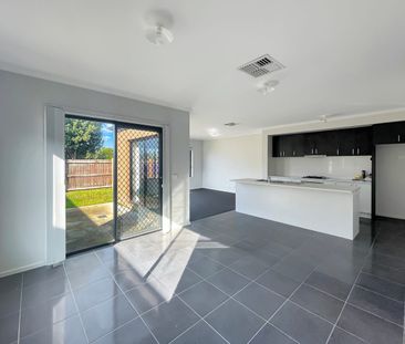 Easy Living - Photo 4