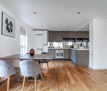 2 bedroom ground floor flat to rent - Photo 1