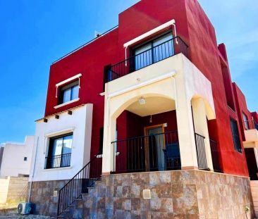 Alquiler de chalet adosado en Avenida Asociación Victimas del Terro... - Photo 4