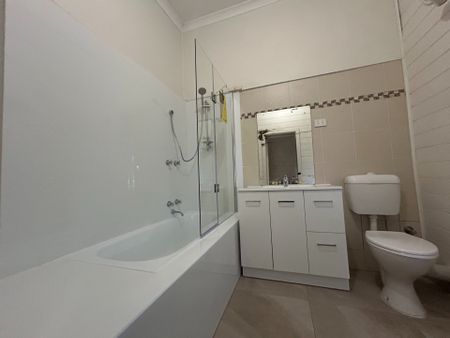 Cosy, Character-Filled Family Home in the Heart of Flemington - Photo 5