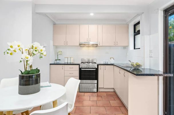 MATTHEW PEARCE CATCHMENT WITH WALKING DISTANCE - Photo 1