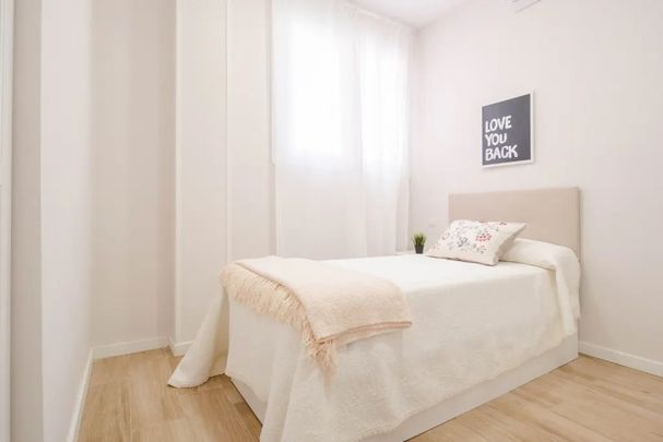 Calle de Antonio Prieto, Madrid, Community of Madrid 28026 - Photo 1