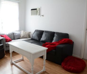 Oaklands Park - Photo 1