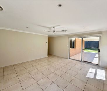 62 Blackwood Circuit, Cameron Park - Photo 6
