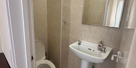 House share to rent - Photo 3