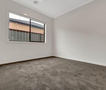 Lovely Residence In A Thriving Estate.. - Photo 4