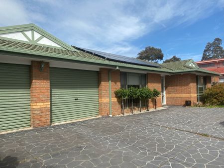 10 Mordaunt Drive, Hillside - Photo 2