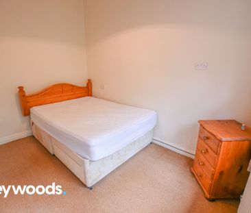 3 bed terraced house to rent in St Christopher Avenue, Penkhull, Stoke-on-Trent - Photo 5