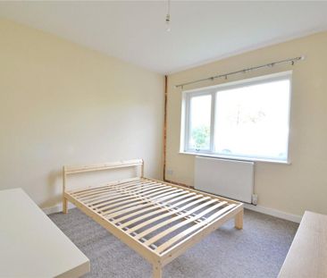 Rowlandson Gardens, Lockleaze - Photo 3