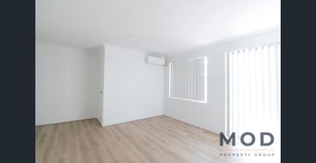 DUAL LIVING TOWNHOUSE - Photo 2