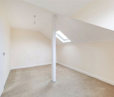 4 Avenue Elmers, Surbiton, Surrey, KT6 flat to rent - Photo 3