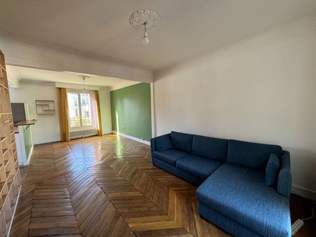 Apartment - Photo 2