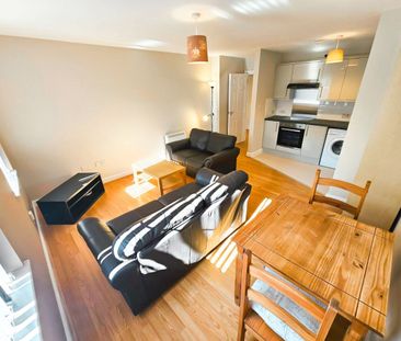 Victoria Crescent, Eccles, Manchester, M30 - Photo 2