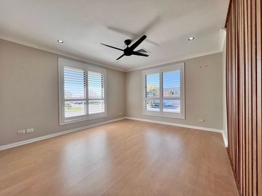 Prime Location! - Photo 1