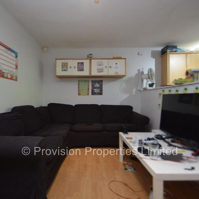 4 bedroom townhouse to rent - Photo 1