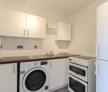 Rochester Drive, Watford, Hertfordshire, WD25 - Photo 3