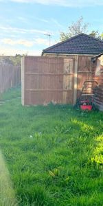 1 bedroom in a house share to rent - Photo 4