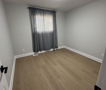 For Lease - 41 Maclaren Avenue, Barrie, Ontario - Photo 2