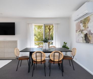 Impressive Family Home in a Prime Location - Photo 4