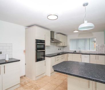 3 bedroom semi-detached house to rent - Photo 1