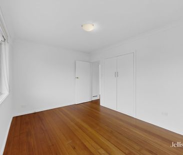 Neat & Comfortable Unit in a Convenient Tullamarine Location - Photo 2