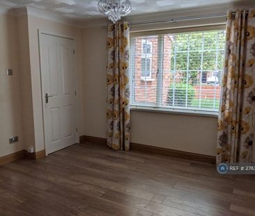 2 bedroom semi-detached house to rent - Photo 5