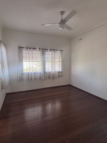 2 Bedroom East Lismore Home - Photo 4