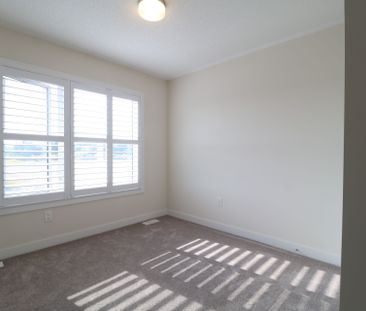 For Lease - 2644 Castlegate Crossing, Pickering, Ontario - Photo 2