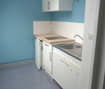 Location Appartement 1 pièce 36m² ORLEANS 45000 - Photo 4