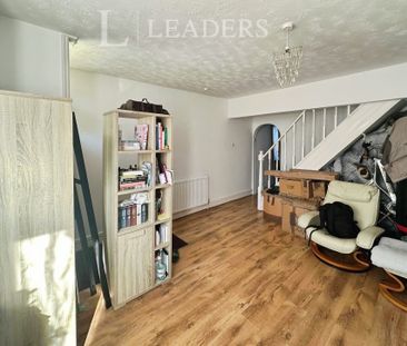 2 bedroom terraced to rent Wood Street, PO21 - Photo 6