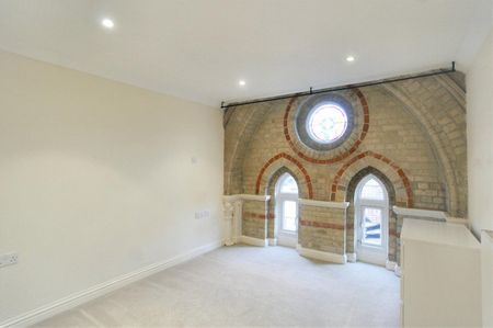 Stanway Place, Chertsey - Photo 3