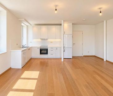 Appartement te huur - Foto 2