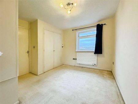 Fleetham Gardens, Lower Earley, Reading, Berkshire, RG6 - Photo 4