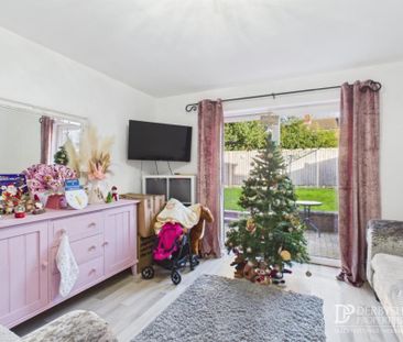 2 Bedroom Semi-Detached House - Photo 1