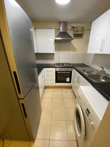 2 bedroom flat to rent - Photo 3