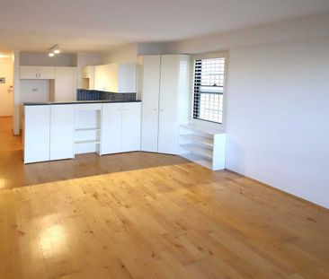 1 BEDROOM WITH PARKING IN GREAT LOCATION - Photo 6