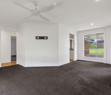 Stunning 4-Bedroom Family Home for Rent in Victoria Point - Photo 1