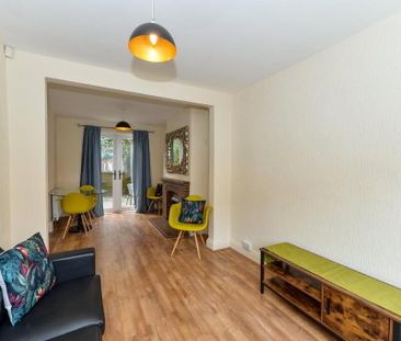 7 Ravenhill Avenue, Belfast, BT6 8LD - Photo 2