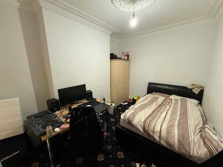 Highcliff Avenue, SO14 - Photo 2