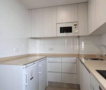 2 room luxury penthouse for rent in Madrid, Spain - Photo 5