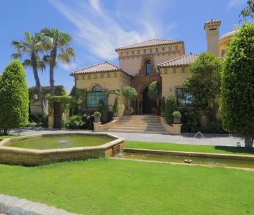 10 bedroom luxury mansion for rent in Mijas Costa, Andalusia - Photo 4